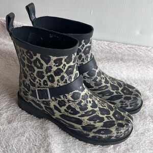 Capelli New York leopard print ankle rain booties